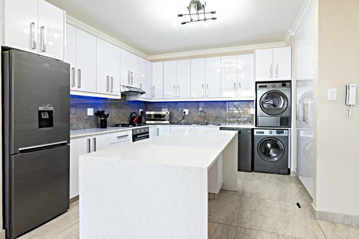 Shanthi Apartment 2 Kitchen